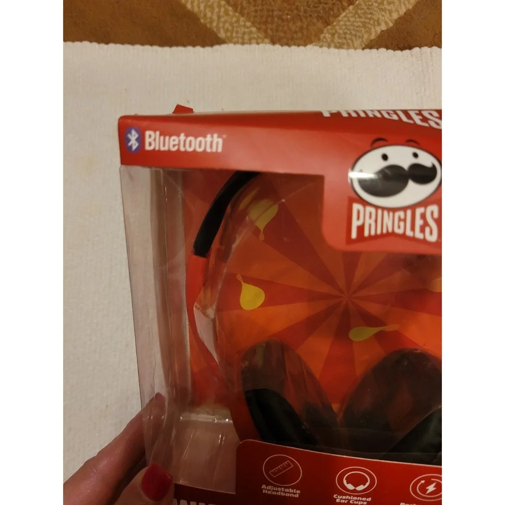 Pringles Wireless Bluetooth Headphones in Red